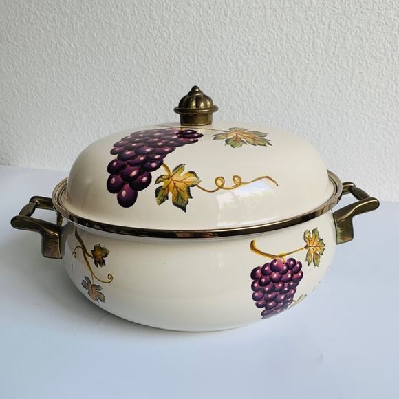 Vintage Villa Grande Porcelain Enamel Covered Pot - Picture 2 of 13